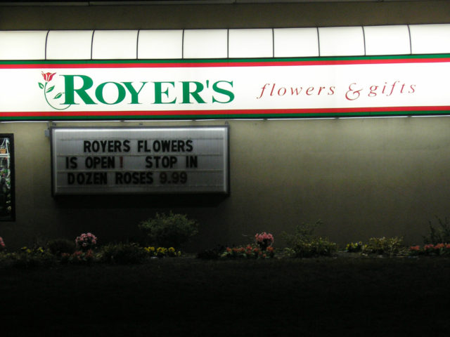 Commercial awning sign
